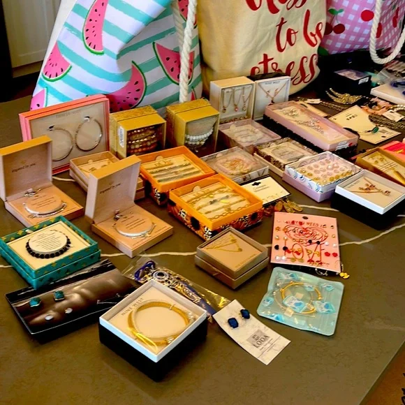 SHIRTS or BAGS or Jewelry Choices -/you pick size on Live - Picture 1 of 2